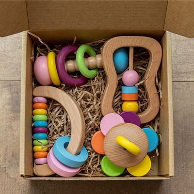Rattle Soother 11.6cm اسباب بازی های دندانپزشکی چوبی درجه مواد غذایی چوبی Rattle Teether