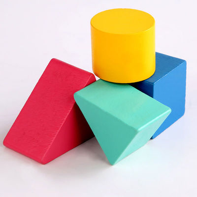 بلوک های متعادل کننده ماه چوبی Montessori در اوایل یادگیری